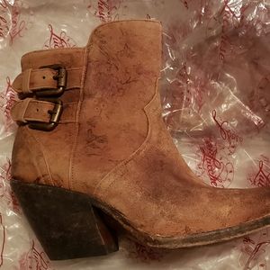 Lucchese Brown Floral Printed Shortie